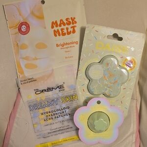 The Crème Shop Mask and Daise Skincare Set